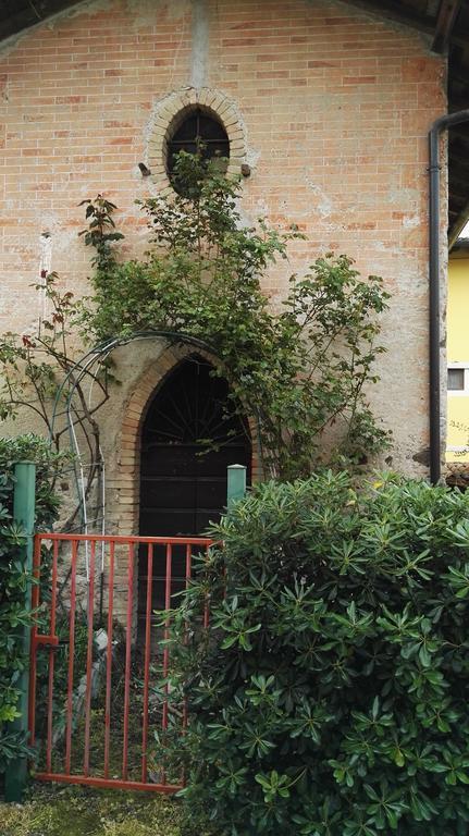 Agriturismo Licensi Del Bresa Villa Monzambano Exterior foto