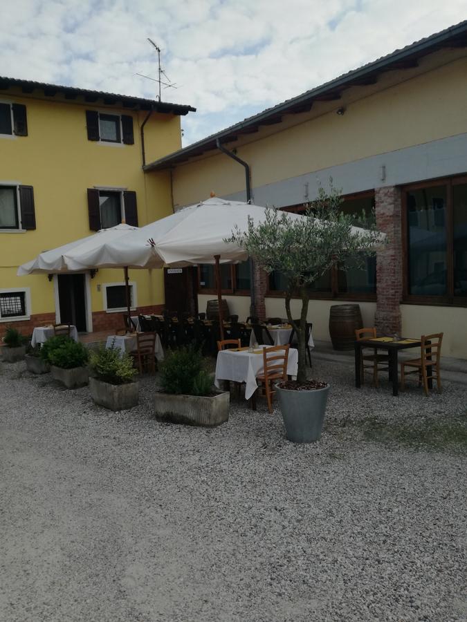 Agriturismo Licensi Del Bresa Villa Monzambano Exterior foto